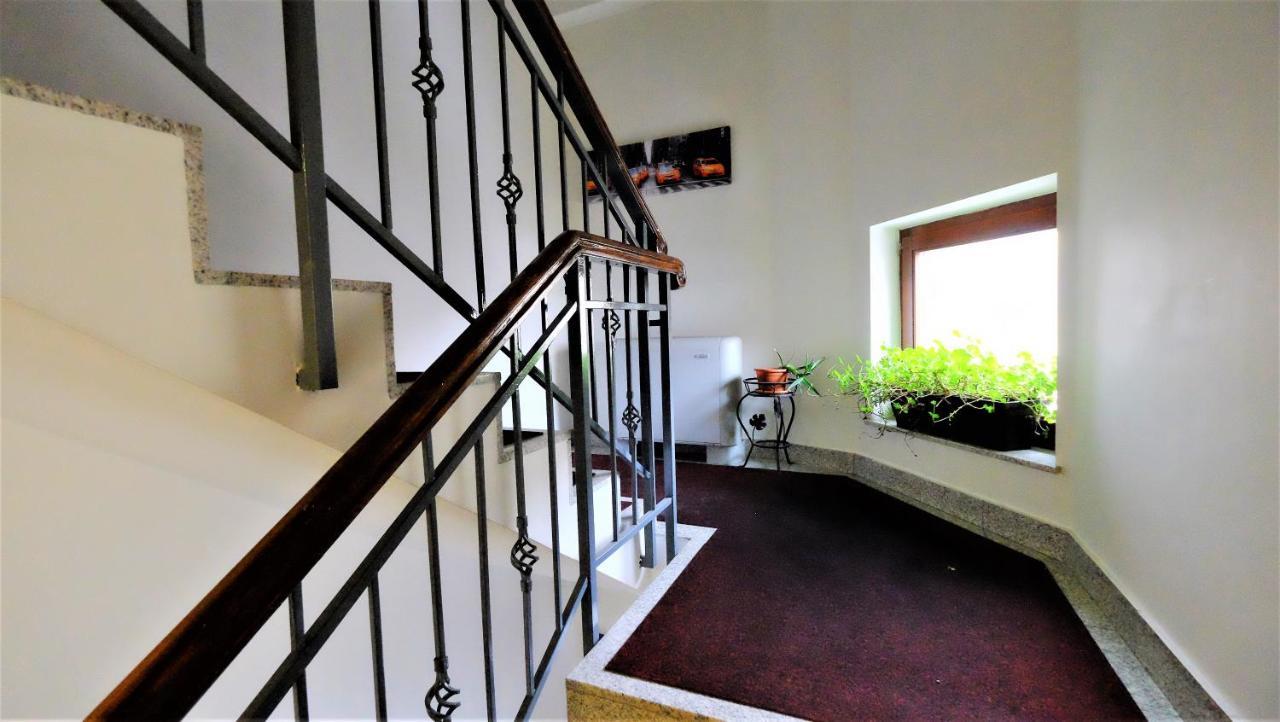 Cozy Attic Room VI 부쿠레슈티 외부 사진